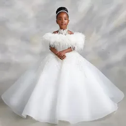 Lussuoso pizzo con perline Flower Girl Abiti Ball Gown Sheer Neck Cristalli Organza Lilttle Bambini Compleanno Pageant Abiti da sposa