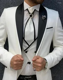 دعاوى رجال Custome White Black Wedding Fit Prom Party Groom Tuxedos Shawl Shawl 3 قطع سروال سراويل رسمية