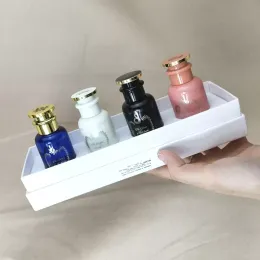 Zestaw perfum marki spray eau de toalety 4pcs w stylu parfum dla mężczyzn zapach 4*30 ml długoterminowy czas