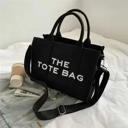 2023 Sacs à main Liquidation Outlet Vente en ligne 32 * 26 * 15 cm Sacs en toile pour femmes de luxe Designer Round Crossbody Sacs à main à bandoulière Sac à main Femmes Embrayage Voyage Sac fourre-tout