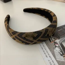 Projektant francuski styl gąbki gąbki litery retro szeroka wersja gruba internetowa celebrytka starożytne style Presbyopic Hair Band