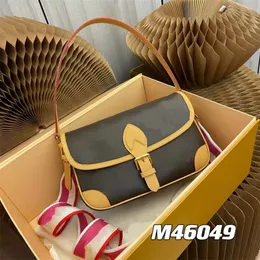 Tasarımcılar Çanta Satış Hogh Kaliteli Adam Kadın Tote Çanta Lüks Tasarımcılar Çanta Çanta Hobo Çantalar Leydi Çanta Çantası Crossbody Omuz Kanal Tavaları Moda Cüzdan Çantası