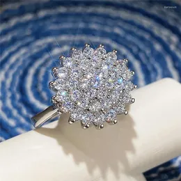Fedi nuziali di lusso femminile bianco zircone pietra anello argento colore fidanzamento fascino sposa gioielli fiore di cristallo per le donne