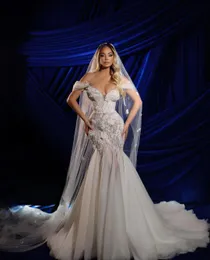Elegant Mermaid Wedding Dresses Sleeveless V Neck Off Shoulder 3D Lace Appliques Sequins Beaded Sexy Trumpet Train Floor Length Plus Size Bridal Gowns abiti da sposa