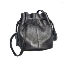 Bolsas de noite bolsa de caçamba de grande capacidade com borlas de couro natural Mulheres grandes bolsas de lades de couro grande ombro de alta qualidade