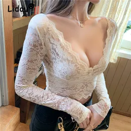 نساء S Tirt Girl Club Nightclub Style Sexy Crop Top Long Sleeves Deep v Deaf Vable Babe Mesh Lace High Fashion Tops 230208