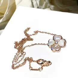 Винтажное подвесное ожерелье S925 Серебряное серебряное дизайнерский дизайнер белая мать перла