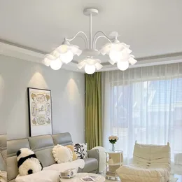 Işıklar Nordic Flower Chandelier Çocuklar için AC110V 220V Kremsi tarzı oturma odası yatak odası tavan lambaları aydınlatma armatürleri 0209