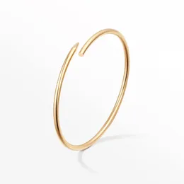 5A Designer 2,8 mm tunn 6: e nagelarmband Bangle Titanium Steel 18K Gold Plated Armband Women Love Armband Bangles Smycken Present Size 17 19 19