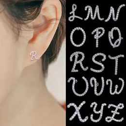 Fashion Stud Silver Color Initial A-Z Letter ￶rh￤ngen Alfabetet Stud￶rh￤ngen f￶r kvinnor Koreanska f￶delsedagsmycken g￥vor 2023 Ny
