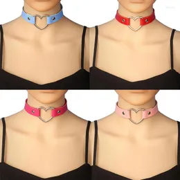 CHOKER Classic Pu Faux Leather Collese для женщин металлическое сердце очарование панк -готический воротник ожерелья кокер кольцевые украшения женские украшения