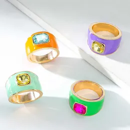 Anello solitario Nuovo INS Arcobaleno Colorato Goccia di olio Smalto Irregolare Cristallo Strass Zircone Rotondo Largo Metallo Per Donna Uomo Gioielli da sposa Y2302