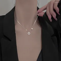 Colares pendentes colar de amor oco feminino de moda feminina pequena carta redonda em forma de coração Clavicle Chain Universo Universo Star Tassel Jewelry Gift