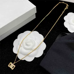 Designer Letter Pendant Necklaces Ladies Luxury Nacklace Girls Jewellery Womens Ornaments Party Accessories High Quality 2 Colors