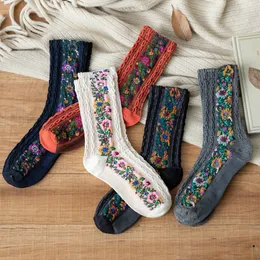 Socken Strumpfwaren Klassische Damensocken Blumen Kleid Socken Mädchen Famale Süße Socken Frühlings- und Herbstsocken für Damen Modische süße Socken