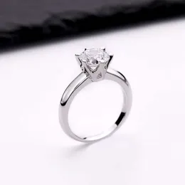 Solitaire Ring Luxury 2ct Round Diamond S For Women 925 Sterling Silver Wedding Party Sparkling Femme Fine Jewelry Gratis frakt Y2302