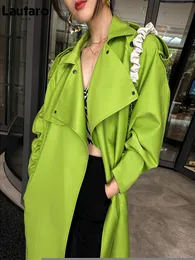 レディーストレンチコートラウタロ春秋、女性ベルト用スタイリッシュな高級デザイナー衣類のための女性用の明るい緑色のフェイクレザートレンチコート230211