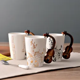 Tazze Novità Musica Note Tazza Ceramica Chitarra Caffè Personalità Tè Succo di latte Limone Bottiglia d'acqua Regalo di compleanno di Natale 230210