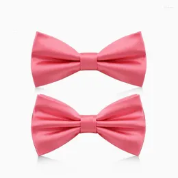 Bow Ties 2023 Brand Fashion Mashion's Doppio tessuto in tessuto chiaro Pink Pink Bowtie Fette di nozze farfalla formale cravatta con scatola regalo