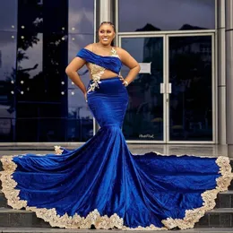2023 Royal Blue Velvet Mermaid Prom Dresses Illusion Jewel Neck Champagne Lace Appliques 섹시한 플러스 크기 Fromal Evening Party Gowns Cap Sleeve