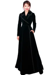 Casacos de trincheira feminina Designer de inverno Designer feminino Mulheres de colarinho vintage embrulhado Black Velvet Maxi Coat grosso quente Long Trench Casat Outwear 230211