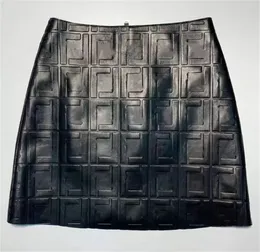 Modische Damen-PU-Lederröcke, Sommer-Shorts, Designer-Gentleman-Seitentaschen, schwarze Taschen, farblich abgestimmte kurze Hosen mit Kordelzug