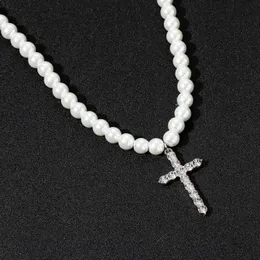 Hip-Hop Cross Artificial Pearl CollarBone Temperament Light Luxury Men and Women Lovers Halsband Tr￶ja kedja