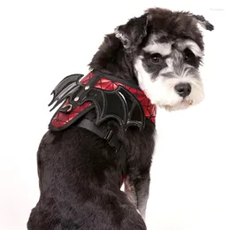 犬の首輪悪魔の翼ハーネスカラーペットハロウィーンコスチューム服猫子犬のコウモリ吸血鬼のおしゃべりリーシュ