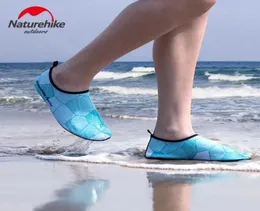 NatureHike Outdoor UNISEX Ultralight Elastic Water Shoes Calzini Multiuse Beach Show Dumping Waterproof Shoes Y074569581