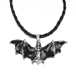 Collane con ciondolo 2023 Moda Corda Smalto Pipistrello Argento antico Colore Vampiro Collana Unisex Gioielli gotici Regali di Halloween all'ingrosso