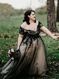 Vestido de noiva plus size vistos de champanhe em linha em V-line e vestidos de noiva gótico preto fora do ombro Apliques de tule de tule longa vestidos de noiva