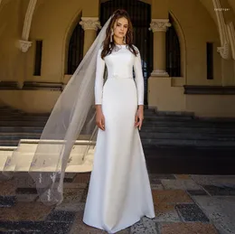 Abito da sposa Abiti in raso bianco puro Sirena maniche lunghe Abiti da sposa musulmani modesti Bottoni sul retro No Traib Matrimonio islamico 2023