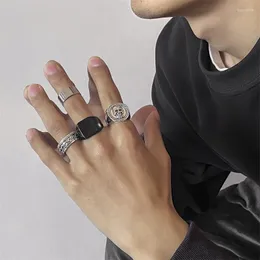 Anelli a grappolo Personalità Fashion Skull Ring Simple Men's Nicchia Design Versatile Trend Hip Hop Jewelry Gift Drop
