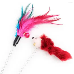 Toys de gato 1pc Feather Stick Spring Cup com suprimentos de mouse de sino penas elásticas de animais de estimação