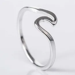 Pierścienie zespołowe moda prosta projekt fali morskiej pierścionki z stopu oceanicznego róra róra złota srebrna kolor biżuterii na palce dla kobiet prezent G230213