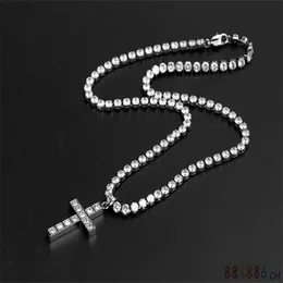 Anhänger Halsketten Europäische und amerikanische Hip Hop Mode voller Diamant Kreuz Halskette Trendsetter Männer Frauen Titan Stahl ChainPendant