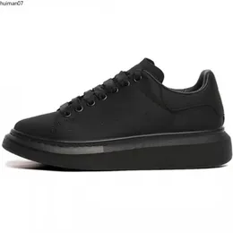 Moda Uomo Scarpe firmate Donna Pelle con lacci Piattaforma Suola oversize Sneakers Bianco Nero Uomo Donna Lusso Velluto scamosciato Scarpe casual 35-45 MJKNxzJ000k;o001