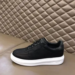 Scarpe di design di lusso di alta qualità sneakers casual Pelle di vitello traspirante con suola in gomma decorata floreale Sport di seta bianca US38-45 mkjkk0000fbcf06