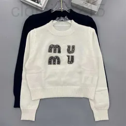 Strick-T-Shirts für Damen Designer MIU Heimstricken Buchstabenbindung Diamantperlen Rundhals-Kaschmirpullover süße, altersreduzierende Damenbekleidung