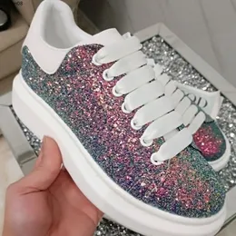 Mode män sko designer kvinnor läder snörning plattform överdimensionerad sula sneakers vita svarta män kvinnor lyx sammet sufhfhdfhgd501