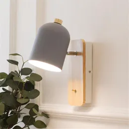 Lampa ścienna nowoczesne światła LED sypialnia prosta kreatywna obrotowa przełącznik mieszkalny przejście nordyckie lampy do czytania