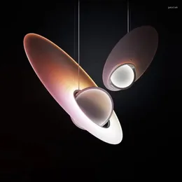 Pendellampor nordiska galax flygande tefat ljuskrona restaurang ljusdesigner personlig hemvin vin bar atmosfär dekorativ lampa