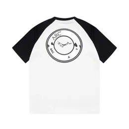 Arc Mens Plus Boyut Tees Luxury T Shirt Tasarımcı Gömlekleri Mektup Baskı Kontrast Renk Üstleri Yaz Erkekler ve Erkekler Yuvarlak Boyun Kısa Kollu Külkü Gevşek T-Shirt Polo Gömlekler