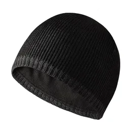 Beret Fashion Women Mężczyźni jesienne zimowe ciepłe czaszki czapki plus aksamitne czapki z dzianiny samce na zewnątrz wiatrowoodporne grube czapki zabezpieczające 230214