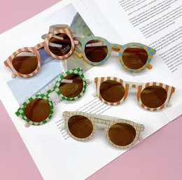 Retro children's sun glasses fashion boys and girls checkerboard sunglasses baby UV protection glasses