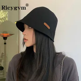 ワイドブリム帽子新しい日本人女性バケツ帽子ファッションコットンソイルドカラー折りたたみ漁師帽子女性太陽保護盆地キャップゴラスパラミュージャーR230214