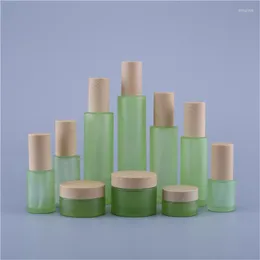 Garrafas de armazenamento 200pcs 20ml-120ml Green Green Cuidado Pacote Cosmético Garrane de vidro para salão de beleza com pulverizador ou plugue de gotejamento da bomba de loção