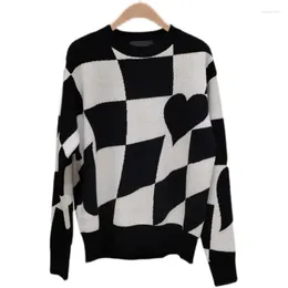 Kvinnorjackor 2023 Autumn Womne Loose Casual Black and White Checkerboard Love Pullover Sweaters