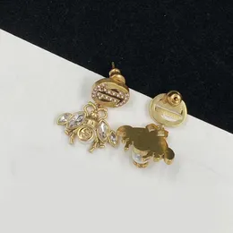 Charm Earrings Fashion Luxury Brand Designer Classic Rhinestone Pearl Bee Personality Internet Celebrity Pop Earring High-end Brand Jewelry with Box and Stamp