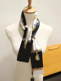 Halsduk boutique designer kvinnors handväska silkes halsduk Klassiskt brevmönster mode mångsidigt pannband för män och kvinnor